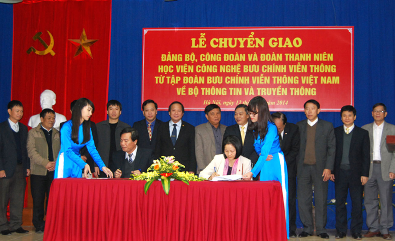 Công đoàn BĐVN chuyển giao Công đoàn Học viện Công nghệ Bưu chính Viễn thông về Công đoàn Bộ Thông tin và Truyền thông Công đoàn BĐVN chuyển giao Công đoàn Học viện Công nghệ Bưu chính Viễn thông về Công đoàn Bộ Thông tin và Truyền thông
