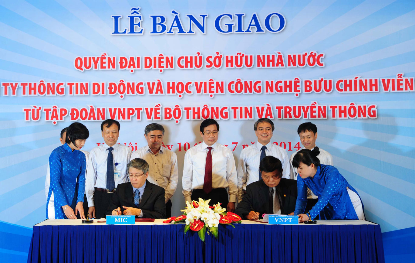Lễ bàn giao quyền đại diện chủ sở hữu Nhà nước VMS và Học viện Công nghệ Bưu chính Viễn thông từ VNPT về Bộ Thông tin & Truyền thông Lễ bàn giao quyền đại diện chủ sở hữu Nhà nước VMS và Học viện Công nghệ Bưu chính Viễn thông từ VNPT về Bộ Thông tin & Truyền thông