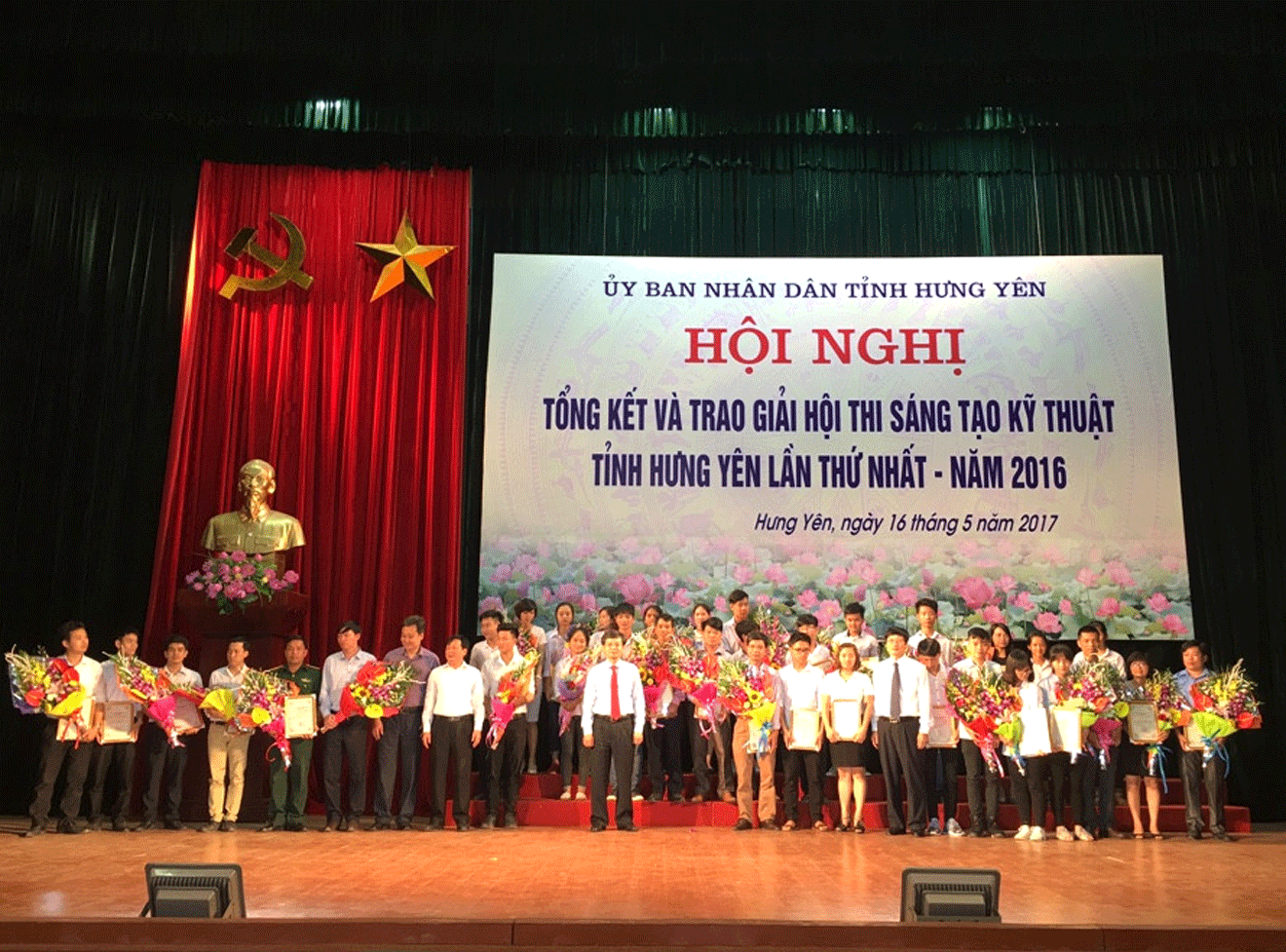 VNPT Hưng Yên giành giải Ba cuộc thi Sáng tạo Khoa học kỹ thuật tỉnh Hưng Yên VNPT Hưng Yên giành giải Ba cuộc thi Sáng tạo Khoa học kỹ thuật tỉnh Hưng Yên