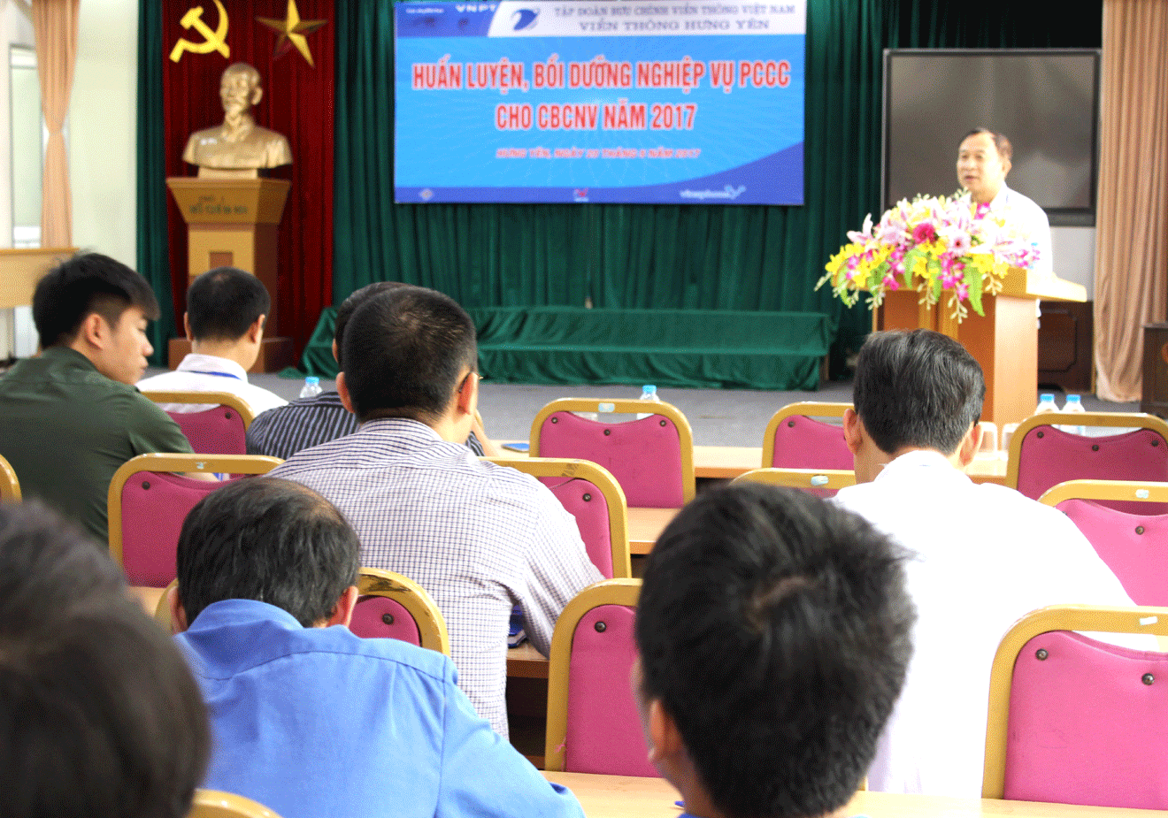 VNPT Hưng Yên: Huấn luyện nghiệp vụ PCCC cho CBCNV VNPT Hưng Yên: Huấn luyện nghiệp vụ PCCC cho CBCNV