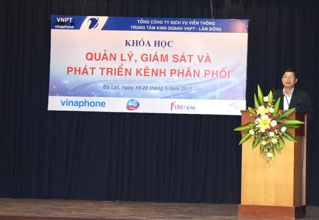 Trung tâm Kinh doanh VNPT-Lâm Đồng tập huấn “Quản lý, giám sát và phát triển kênh phân phối” Trung tâm Kinh doanh VNPT-Lâm Đồng tập huấn “Quản lý, giám sát và phát triển kênh phân phối”