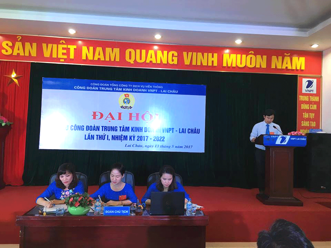Công đoàn TTKD VNPT-Lai Châu tổ chức thành công Đại hội lần thứ I, nhiệm kỳ 2017-2022 Công đoàn TTKD VNPT-Lai Châu tổ chức thành công Đại hội lần thứ I, nhiệm kỳ 2017-2022
