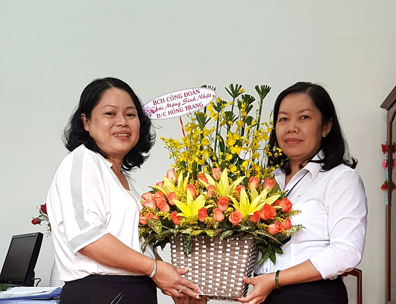 Tổ chức mừng sinh nhật cho CNVC-LĐ-nét đẹp văn hóa của Trung tâm Kinh doanh VNPT- Cần Thơ Tổ chức mừng sinh nhật cho CNVC-LĐ-nét đẹp văn hóa của Trung tâm Kinh doanh VNPT- Cần Thơ