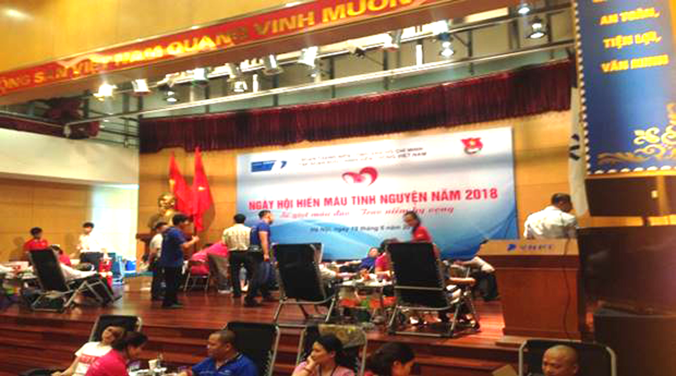 Đoàn viên, thanh niên VNPT hăng hái tham gia Ngày hội hiến máu tình nguyện năm 2018 Đoàn viên, thanh niên VNPT hăng hái tham gia Ngày hội hiến máu tình nguyện năm 2018