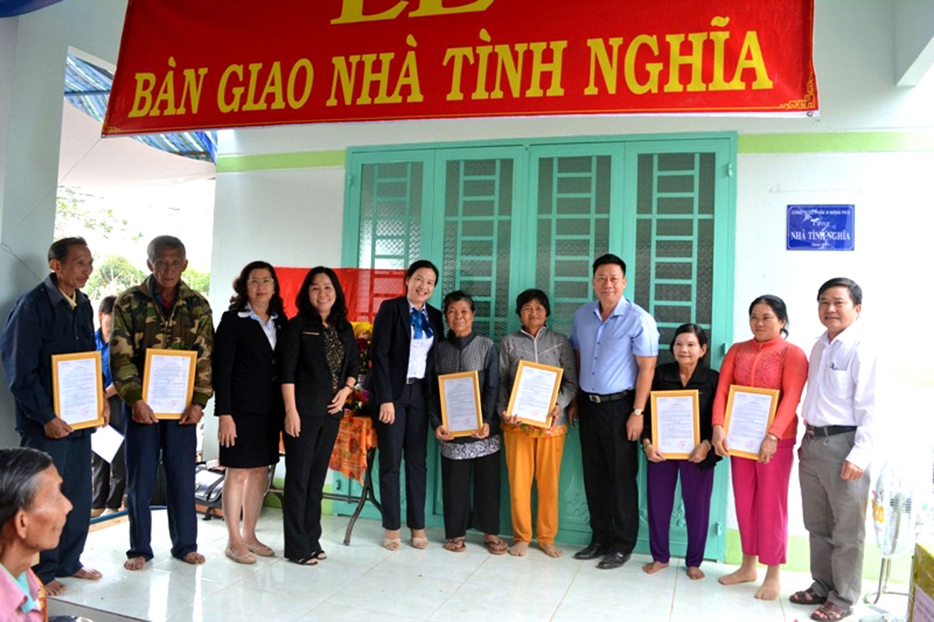 Tập đoàn Bưu chính Viễn thông Việt Nam chung tay, góp sức cùng Cấp ủy Đảng, Chính quyền Tỉnh Tây Ninh chăm lo cho các gia đình chính sách, người có công với cách mạng Tập đoàn Bưu chính Viễn thông Việt Nam chung tay, góp sức cùng Cấp ủy Đảng, Chính quyền Tỉnh Tây Ninh chăm lo cho các gia đình chính sách, người có công với cách mạng