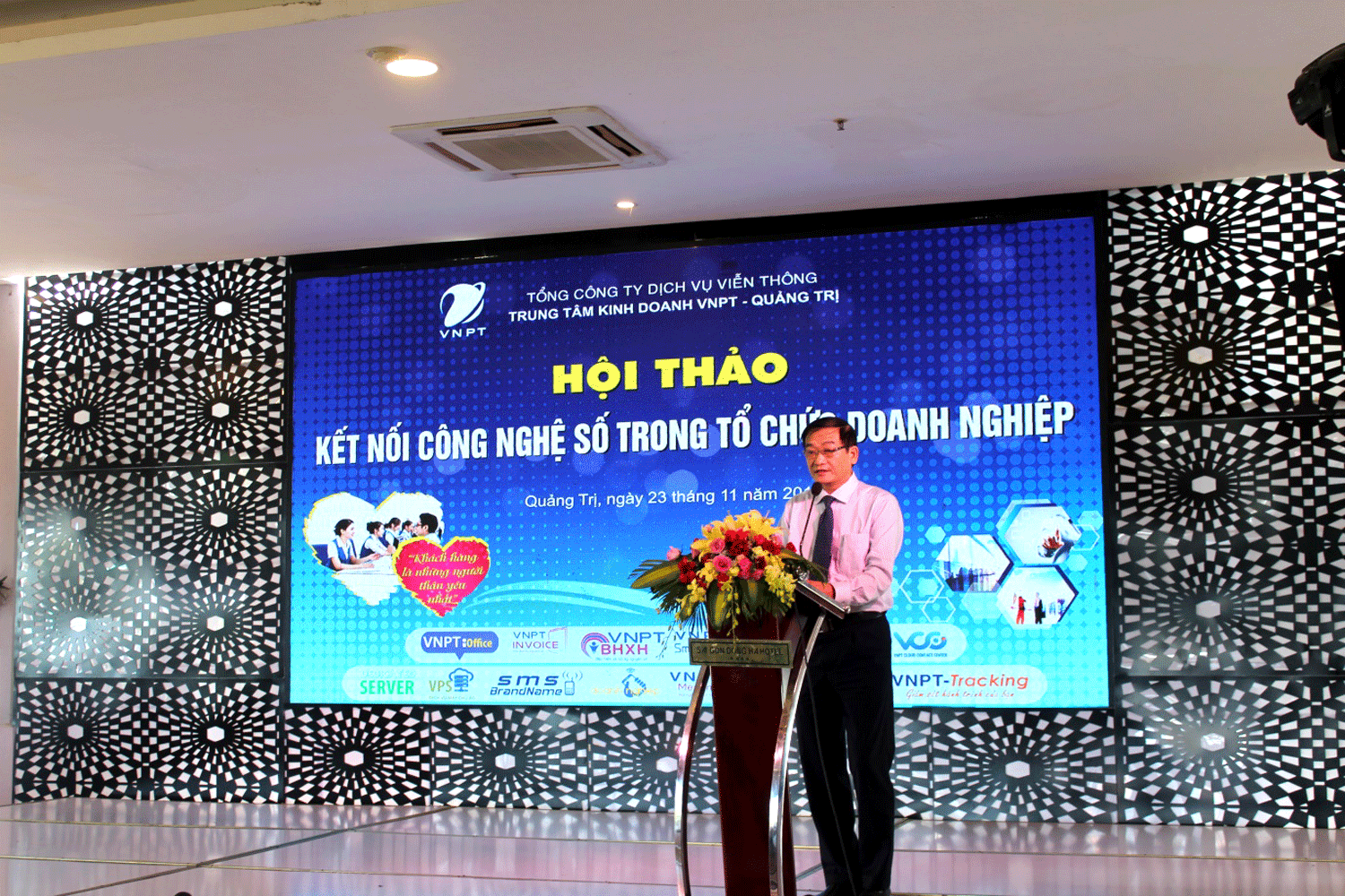 Trung tâm Kinh doanh VNPT Quảng Trị tổ chức Hội thảo "Kết nối Công nghệ số trong Tổ chức – Doanh nghiệp". Trung tâm Kinh doanh VNPT Quảng Trị tổ chức Hội thảo "Kết nối Công nghệ số trong Tổ chức – Doanh nghiệp".