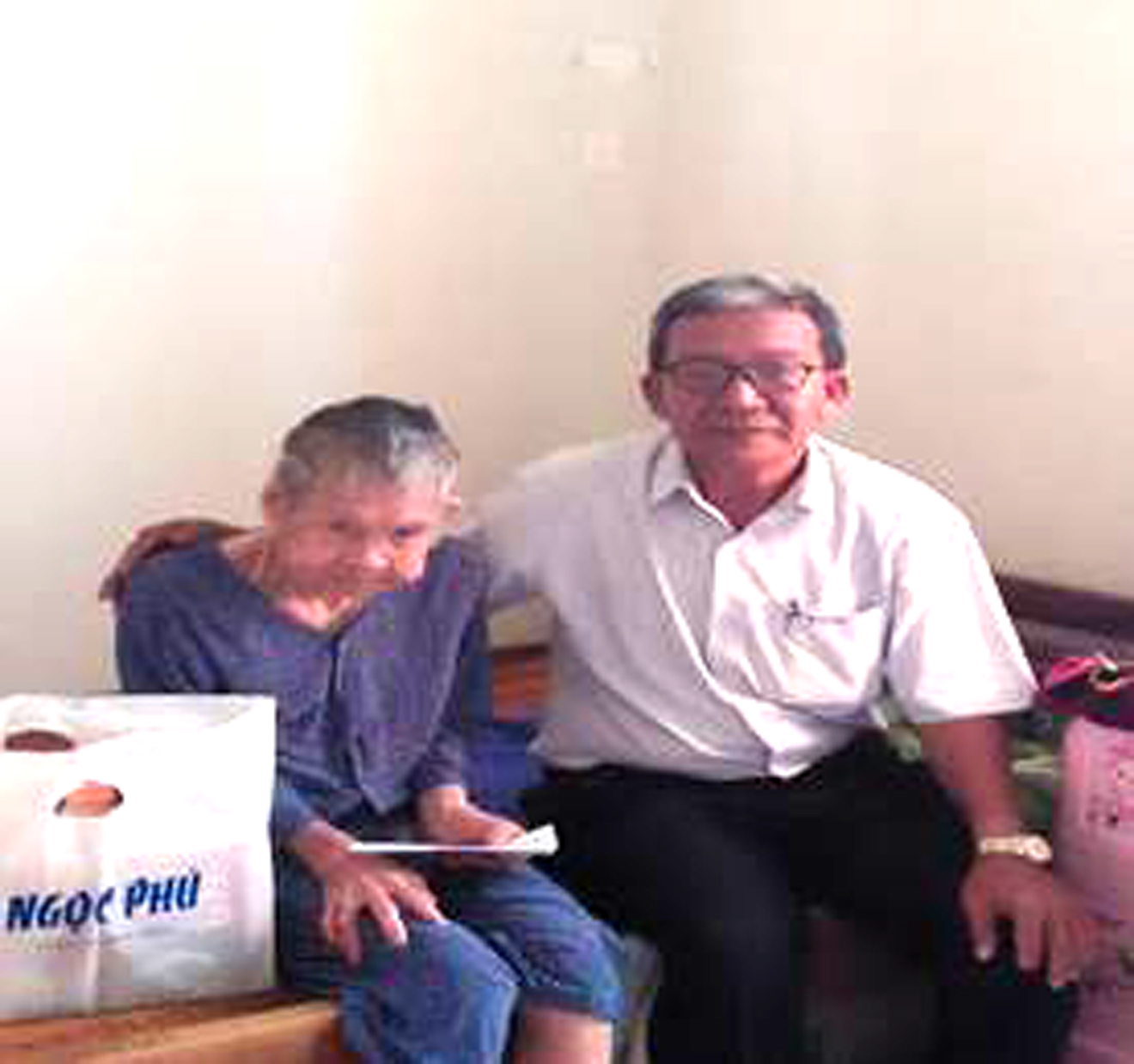 VNPT Ninh Thuận thăm và tặng quà các Mẹ VNAH và gia đình chính sách ngành nhân dịp Tết Nguyên Đán Kỷ Hợi VNPT Ninh Thuận thăm và tặng quà các Mẹ VNAH và gia đình chính sách ngành nhân dịp Tết Nguyên Đán Kỷ Hợi