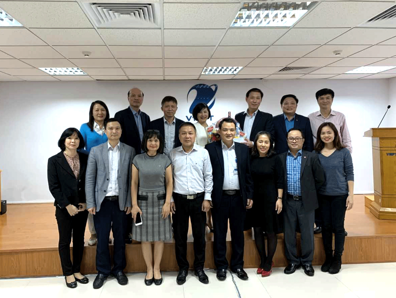 Thăm và chúc tết đơn vị nhân dịp Tết Nguyên Đán Canh Tý 2020. Thăm và chúc tết đơn vị nhân dịp Tết Nguyên Đán Canh Tý 2020.