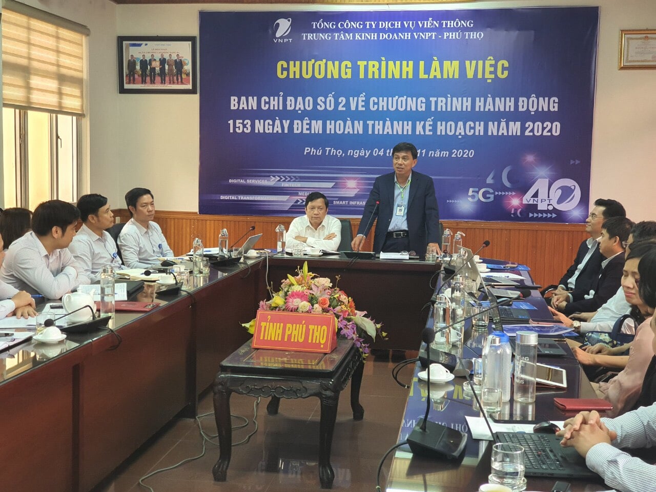 Ban chỉ đạo số 2 của VNPT VinaPhone chương trình thi đua 153 ngày đêm làm việc tại TTKD VNPT Phú Thọ Ban chỉ đạo số 2 của VNPT VinaPhone chương trình thi đua 153 ngày đêm làm việc tại TTKD VNPT Phú Thọ