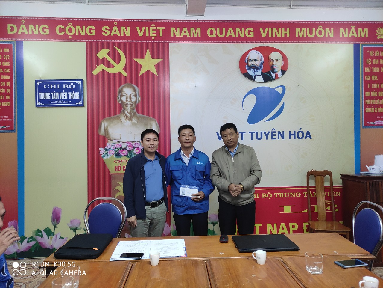 Những tấm gương sáng trong mùa mưa lũ và tuyên dương tập thể, cá nhân tiêu biểu tháng 10/2020 Những tấm gương sáng trong mùa mưa lũ và tuyên dương tập thể, cá nhân tiêu biểu tháng 10/2020