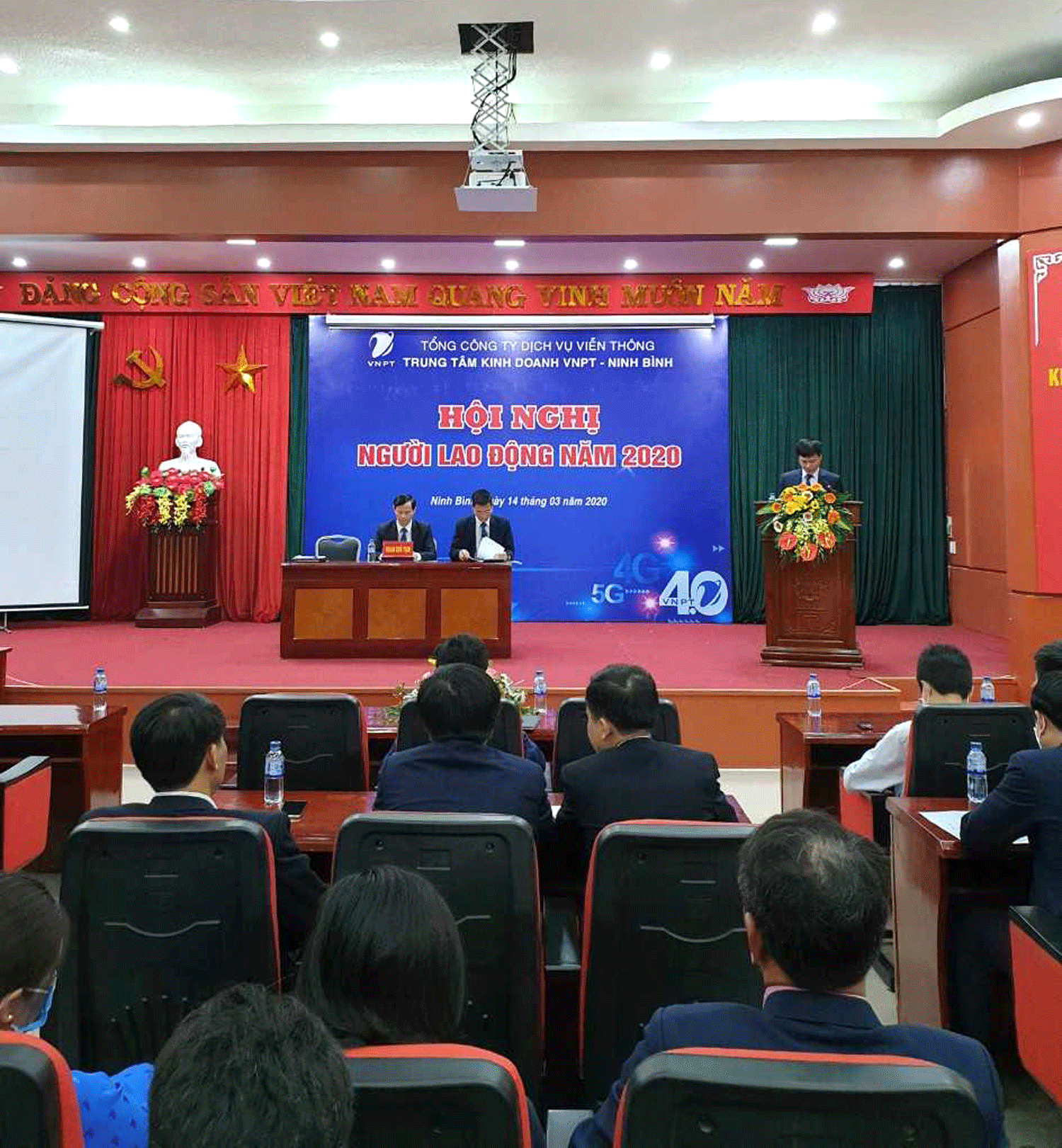TTKD VNPT-Ninh Bình tổ chức Hội nghị người lao động năm 2020. TTKD VNPT-Ninh Bình tổ chức Hội nghị người lao động năm 2020.