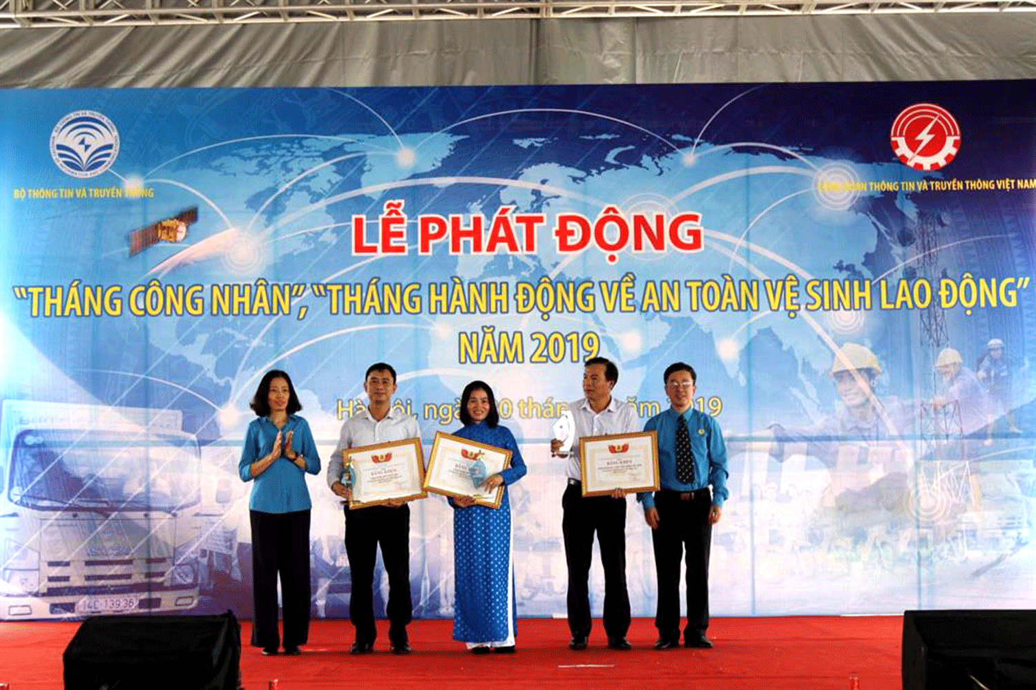 Nâng cao ý thức trách nhiệm của NLĐ, NSDLĐ về công tác ATVSLĐ trong thời điểm dịch bệnh COVID-19. Nâng cao ý thức trách nhiệm của NLĐ, NSDLĐ về công tác ATVSLĐ trong thời điểm dịch bệnh COVID-19.