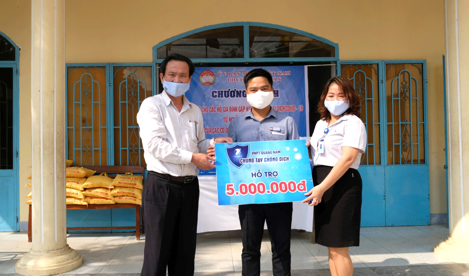 VNPT địa bàn Quảng Nam "Chia sẻ yêu thương mùa Covid-19". VNPT địa bàn Quảng Nam "Chia sẻ yêu thương mùa Covid-19".