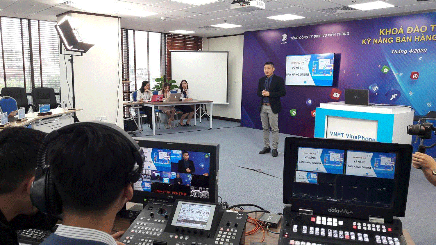 Chương trình đào tạo Kỹ năng bán hàng Online. Chương trình đào tạo Kỹ năng bán hàng Online.