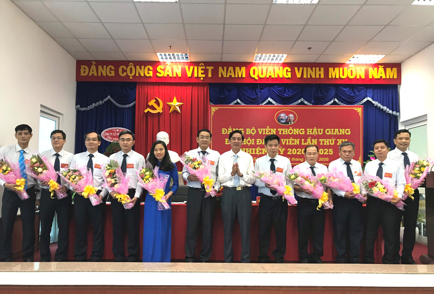 Đảng bộ Viễn thông Hậu Giang tổ chức thành công Đại hội Đảng bộ lần thứ XV, nhiệm kỳ 2020-2025. Đảng bộ Viễn thông Hậu Giang tổ chức thành công Đại hội Đảng bộ lần thứ XV, nhiệm kỳ 2020-2025.
