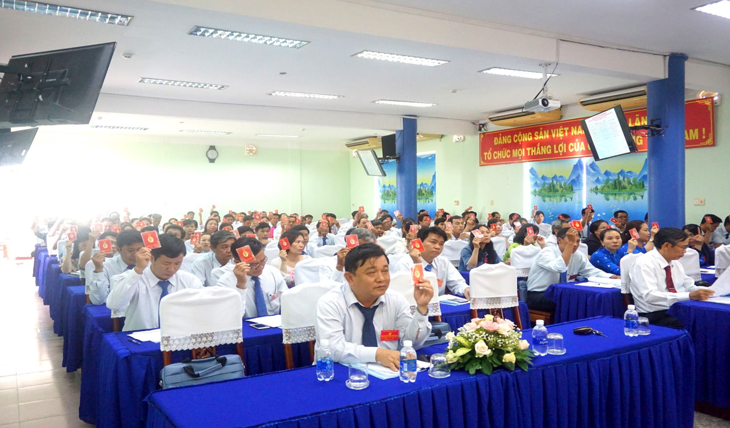 Viễn thông Ninh Thuận tổ chức thành công Đại hội Đảng bộ nhiệm kỳ 2020-2025. Viễn thông Ninh Thuận tổ chức thành công Đại hội Đảng bộ nhiệm kỳ 2020-2025.