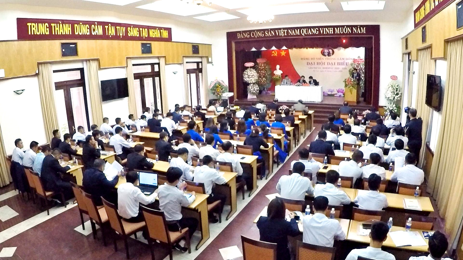 Tổ chức thành công Đại hội Đảng bộ Viễn thông Lâm Đồng lần thứ XV, nhiệm kỳ 2020-2025. Tổ chức thành công Đại hội Đảng bộ Viễn thông Lâm Đồng lần thứ XV, nhiệm kỳ 2020-2025.