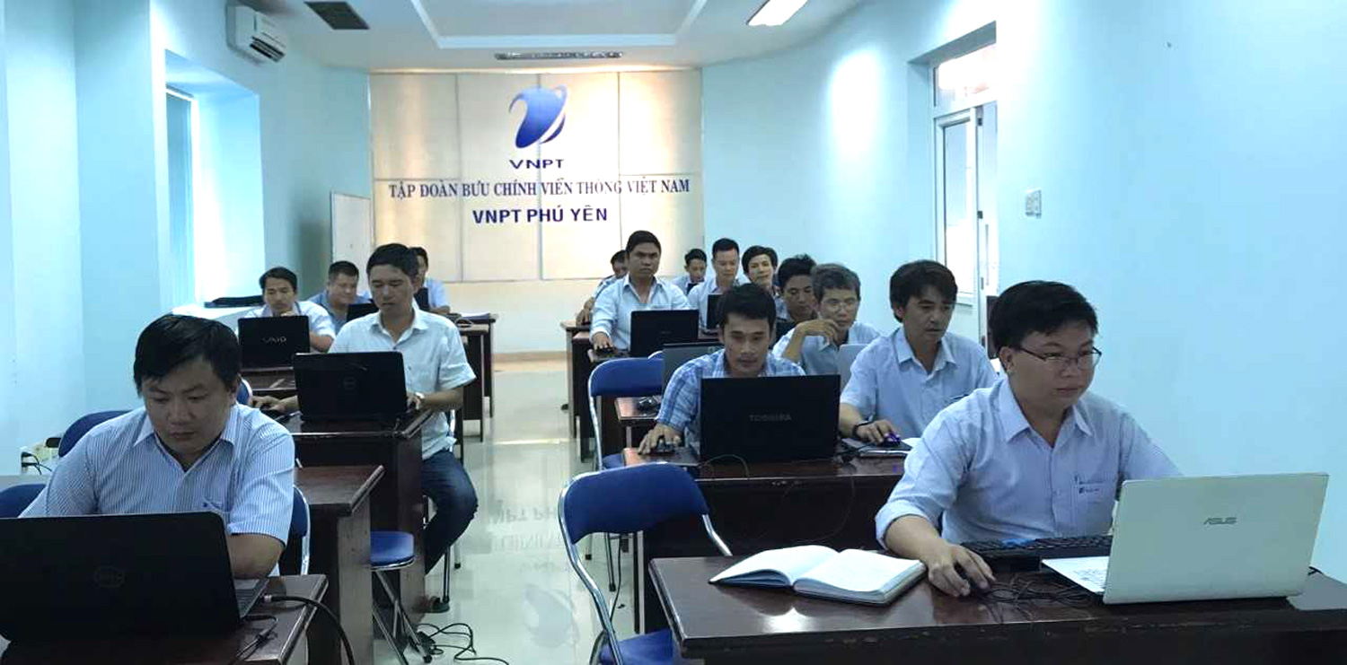 VNPT Phú Yên tổ chức các lớp tập huấn nội bộ nâng cao nghiệp vụ chuyên môn cho người lao động. VNPT Phú Yên tổ chức các lớp tập huấn nội bộ nâng cao nghiệp vụ chuyên môn cho người lao động.
