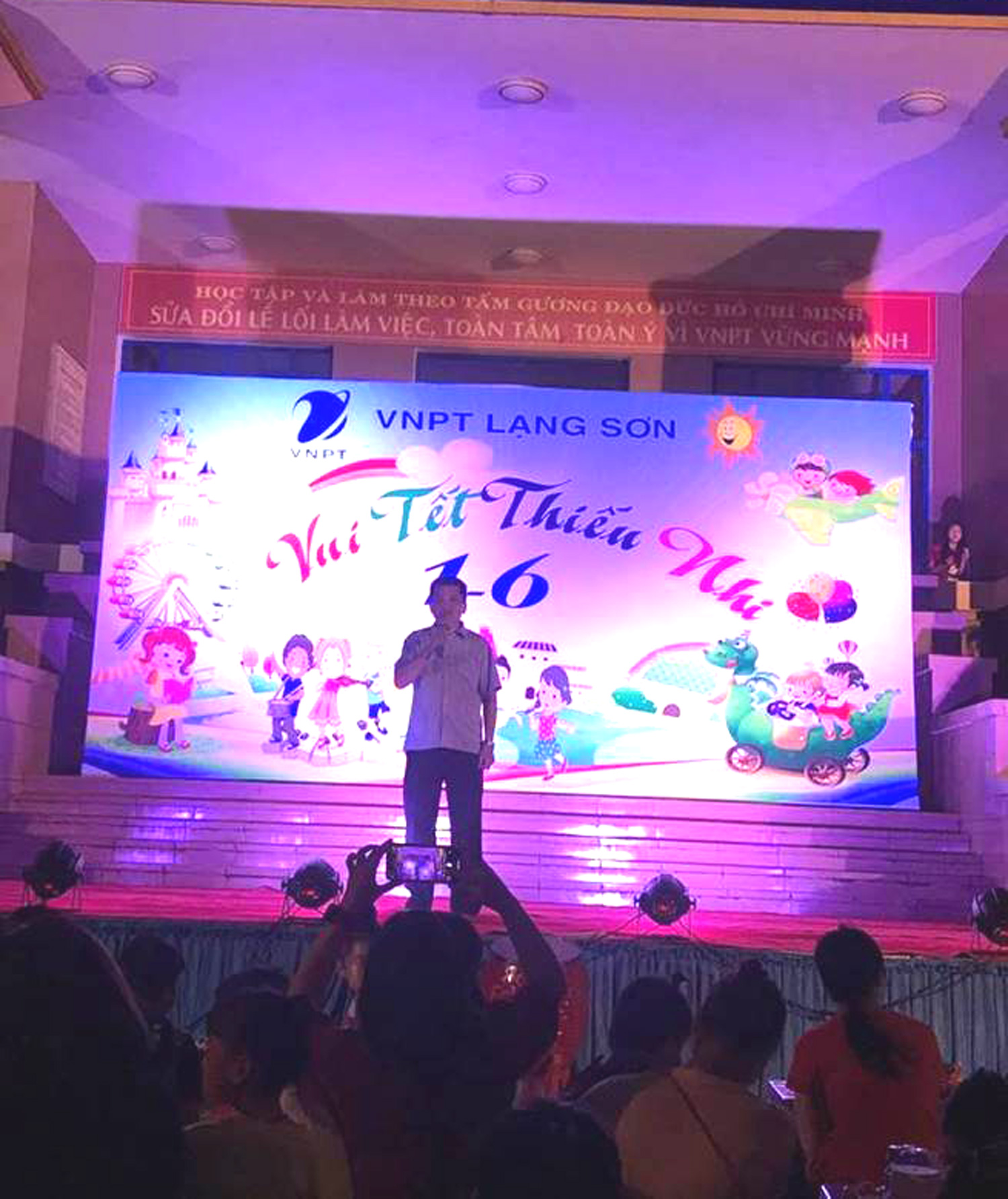VNPT Lạng Sơn tổ chức các hoạt động nhân dịp Tết thiếu nhi 1.6. VNPT Lạng Sơn tổ chức các hoạt động nhân dịp Tết thiếu nhi 1.6.