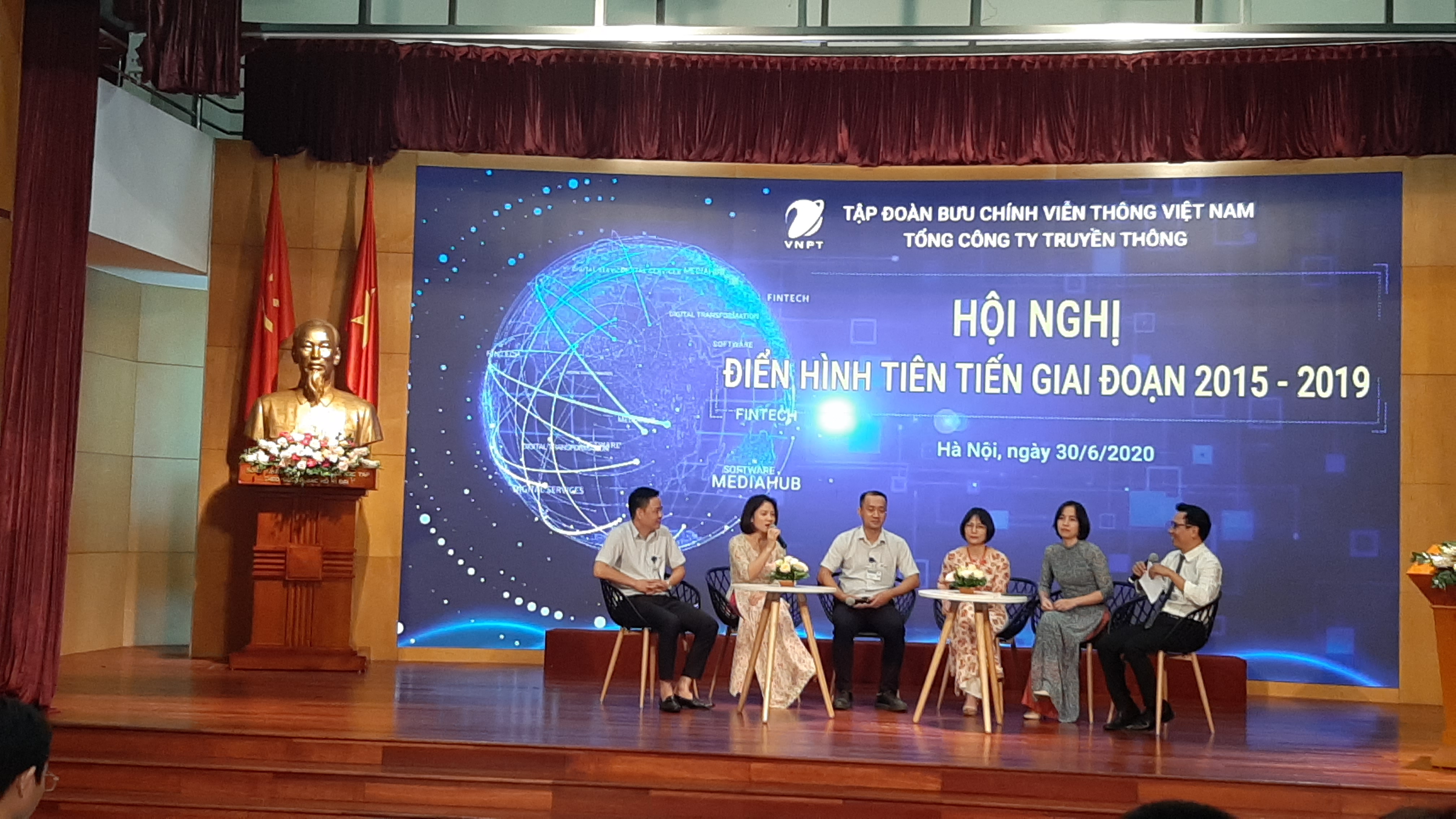 Tổng Công ty Truyền thông tổ chức hội nghị điển hình tiên tiến giai đoạn 2015 - 2019 Tổng Công ty Truyền thông tổ chức hội nghị điển hình tiên tiến giai đoạn 2015 - 2019