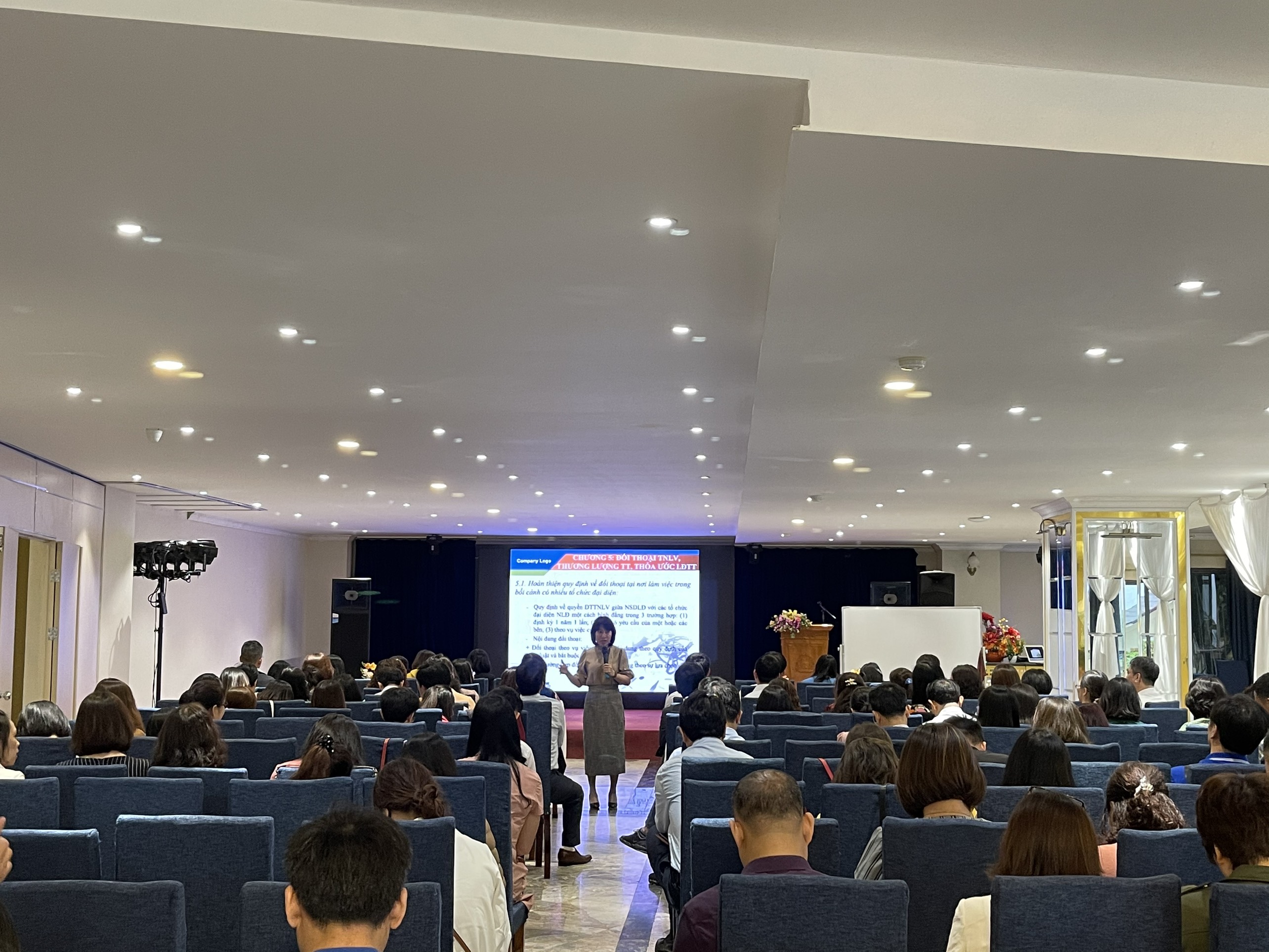 Cán bộ công đoàn VNPT khu vực phía Bắc tham dự tập huấn công tác Tuyên giáo và Thi đua khen thưởng năm 2021 Cán bộ công đoàn VNPT khu vực phía Bắc tham dự tập huấn công tác Tuyên giáo và Thi đua khen thưởng năm 2021