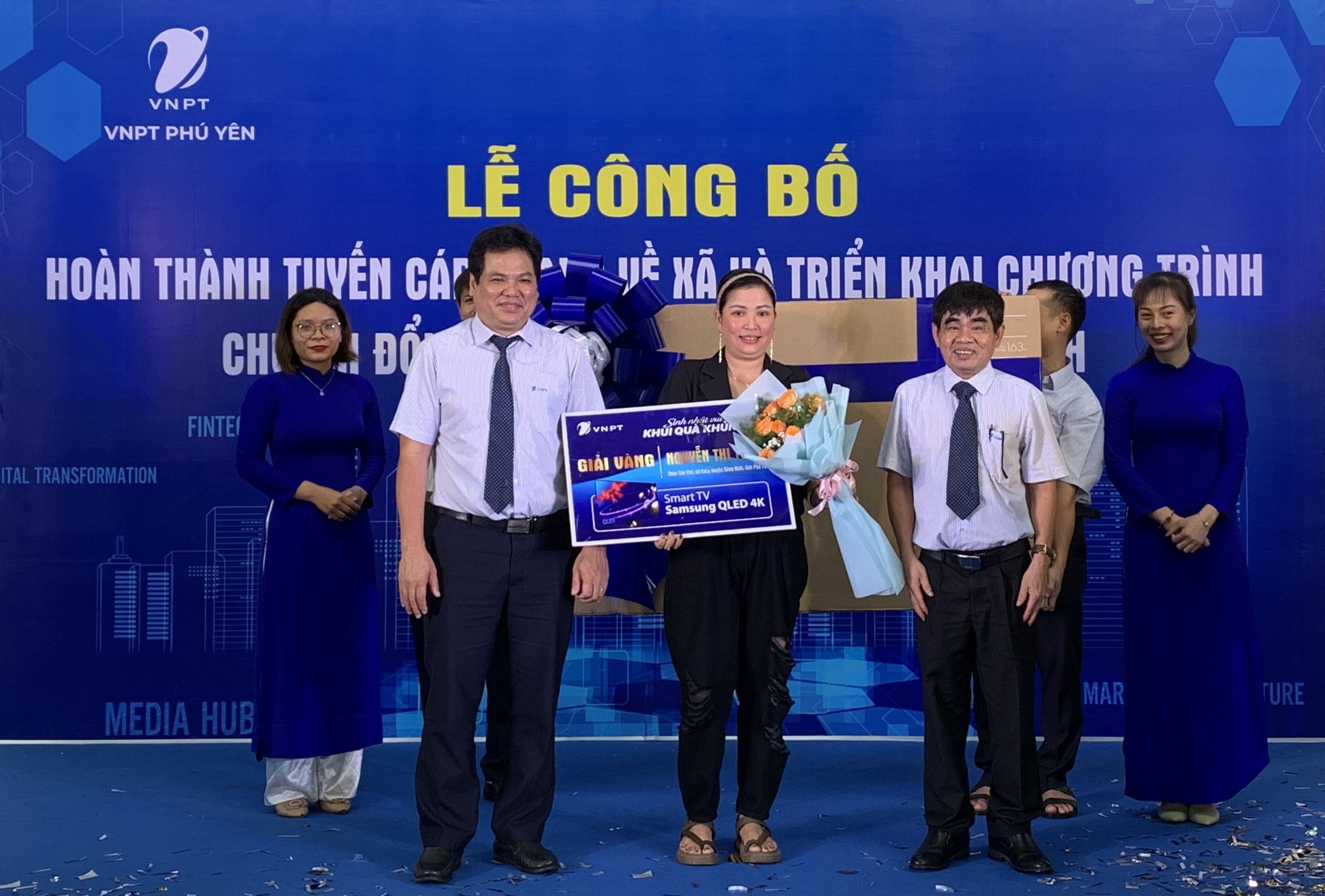 VNPT Phú Yên tổ chức lễ công bố hoàn thành tuyến cáp quang về xã và triển khai chương trình CĐS huyện Sông Hinh